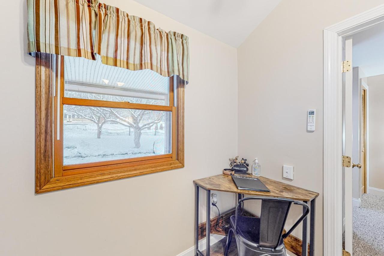 Northwoods Lodge Cabin 1 Morrisville エクステリア 写真